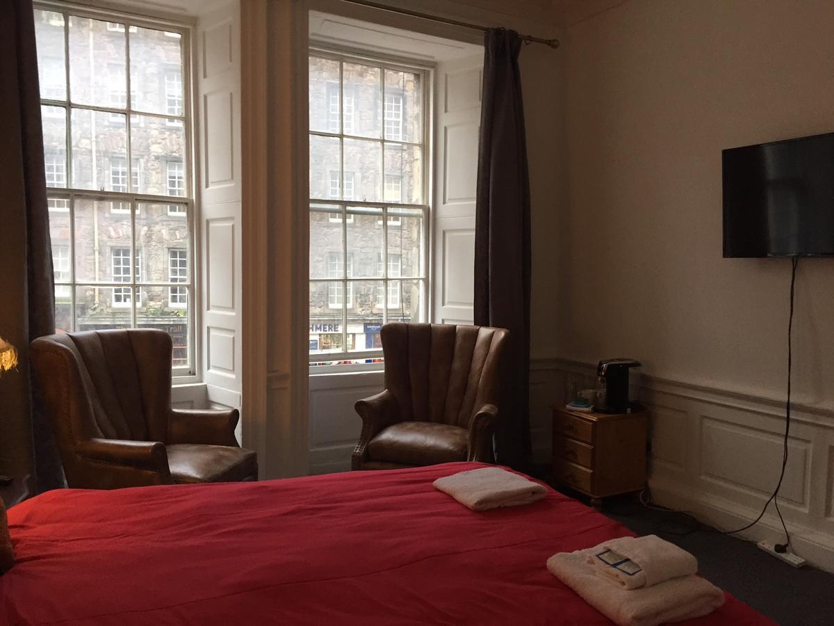 Royal Mile View Studio Apartment Panmure,635568969:JPEG